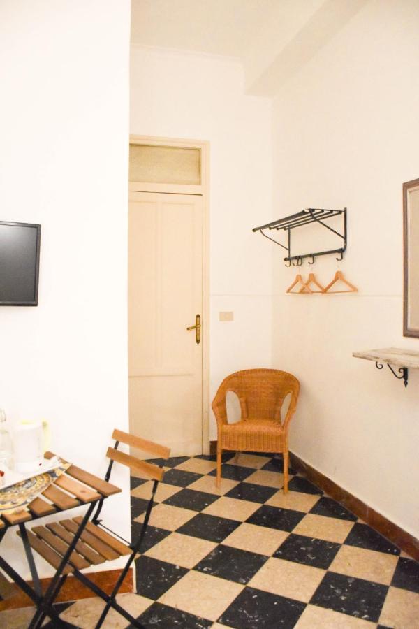 Casa Jolanda B&B Palermo Exterior photo